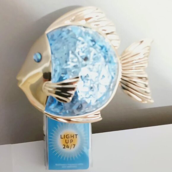 Bath and body Works brightest bloom gift bag set with goodies - Picture 15 of 16